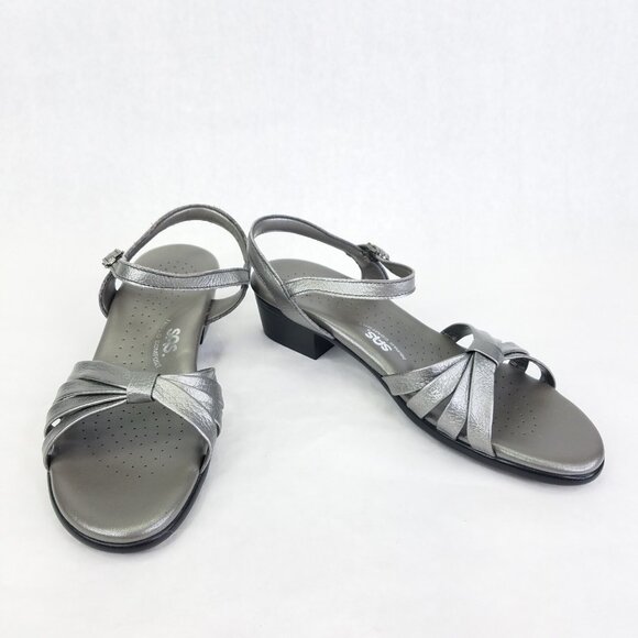 SAS Sandal Women's 9.5 Slingback Strappy Block Heel Silver Patent Leather USA - Picture 1 of 16